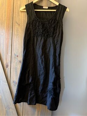 Pure Black Sleeveless Lace-Accent Dress